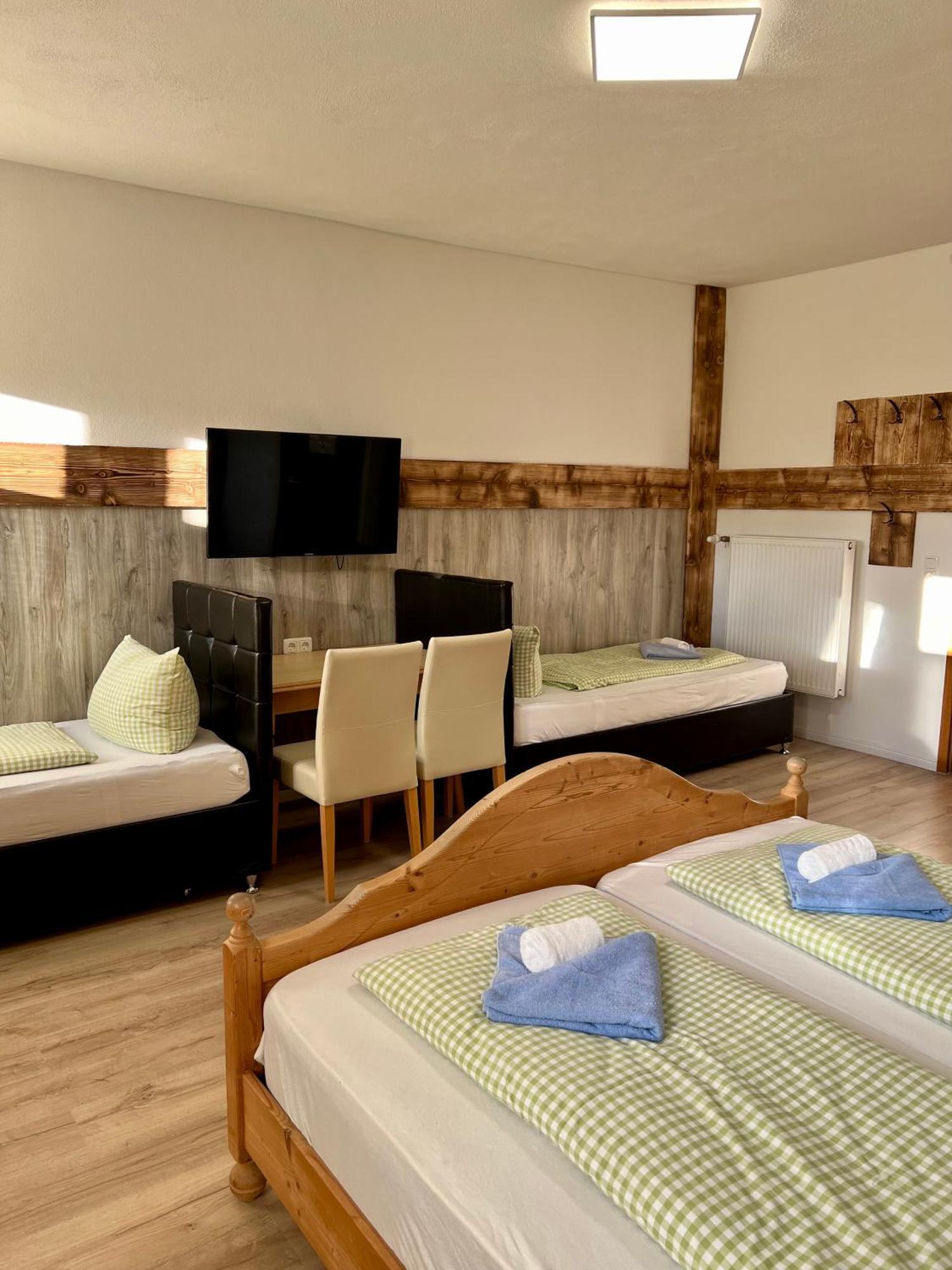 Loewen Locanda 2*